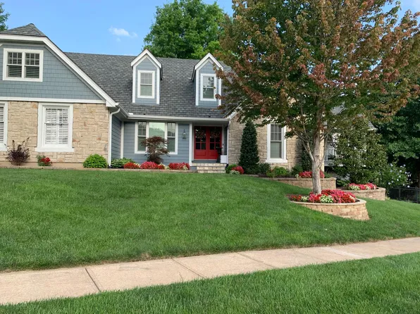 10600 W 108th Ter, Overland Park, KS 66210