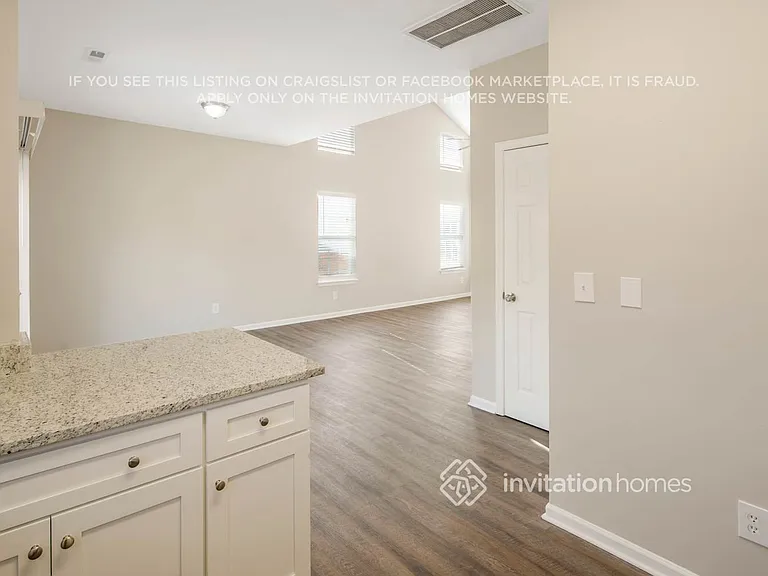 3732 Bullard St — Photo 16