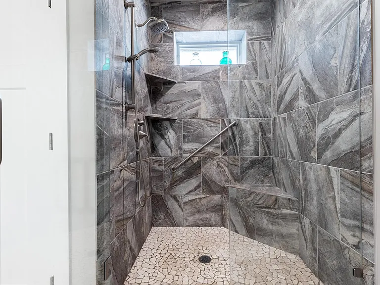 1426 N Montchapel Ln — Photo 20