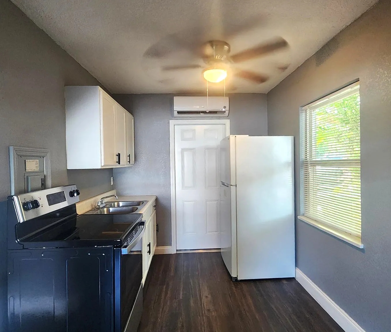 2996 Francis Avenue - 5 — Photo 3