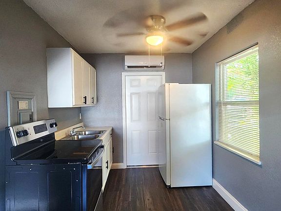 3rd image of 2996 Francis Ave #5