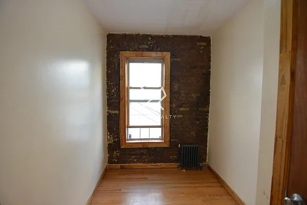 Rented by Yaffa Realty LLC | media 16