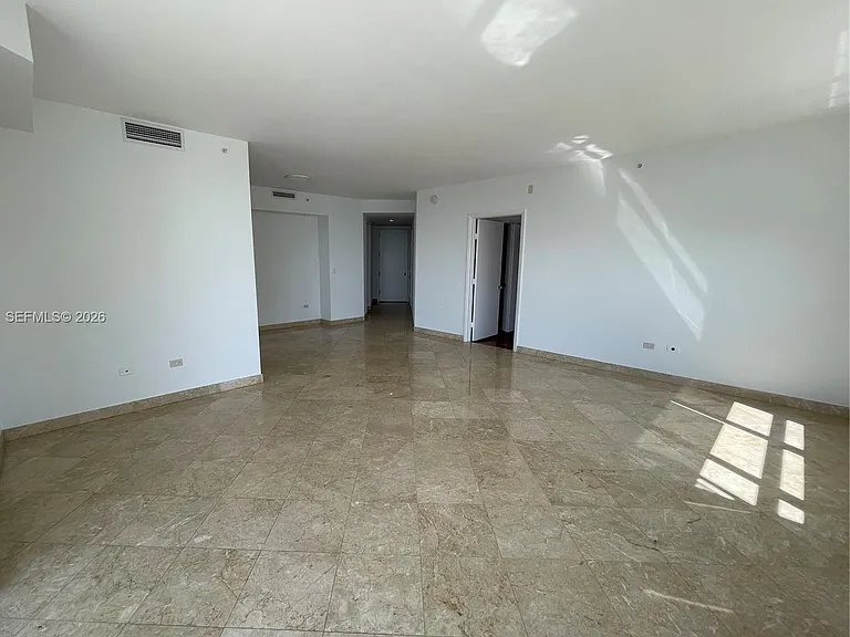 801 Brickell Key Blvd #L01 — Photo 11