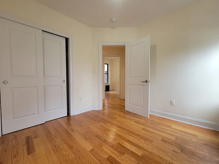 3147 Broadway #18 — Photo 13