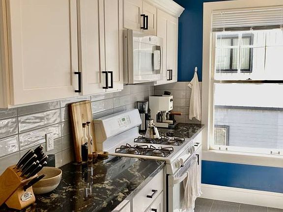 3rd image of 1145 Union St APT 12