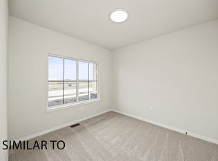 1736 SW Sienna Ct, Grimes, IA 50111