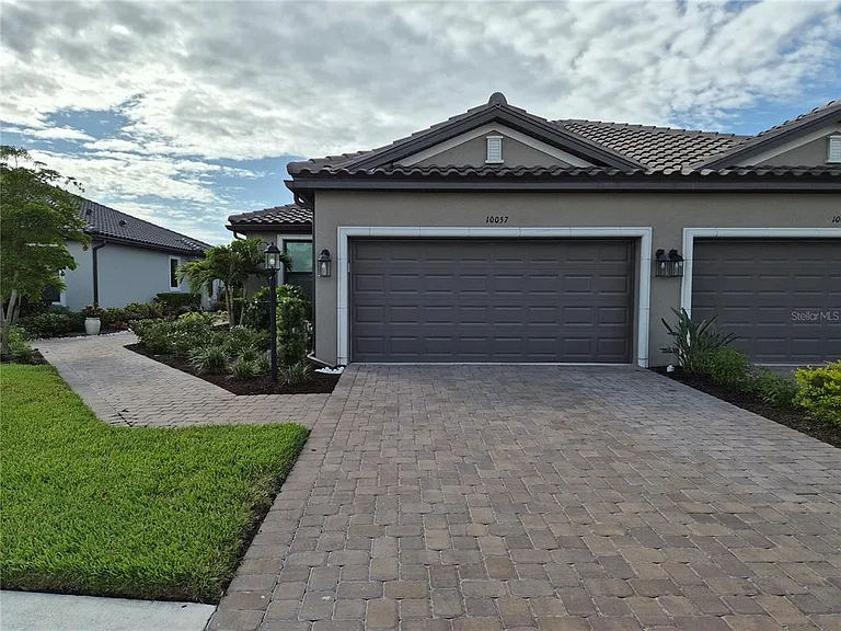 10057 Morning Mist Ln — Photo 1