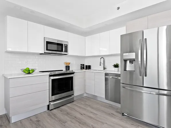 2006 Avenue V image 4 of 7