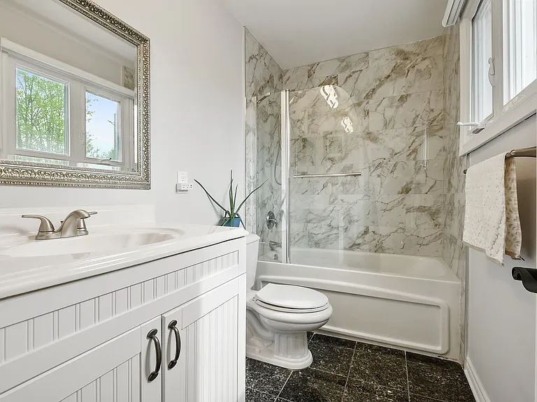 1902 Featherston Dr #1902 — Photo 43
