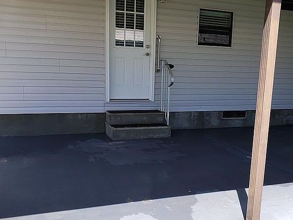 3rd image of 6429 Lakewood Dr Unit B