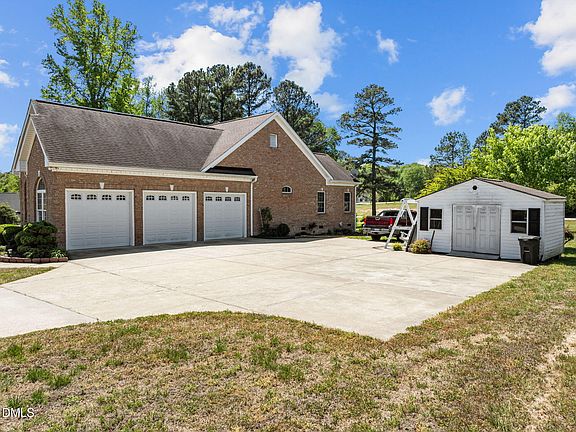 2nd image of 410 Normandy Rd