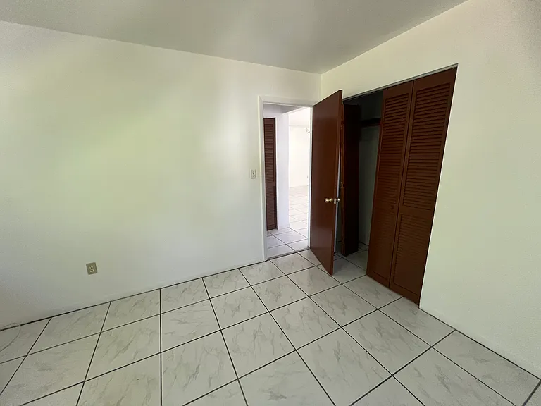 1821 SW 96th Ave — Photo 3