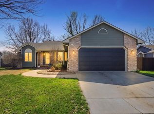11707 W Birch Ln, Wichita, KS 67212