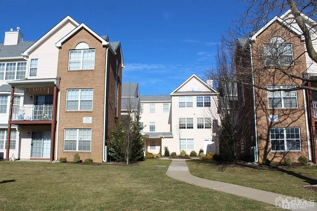 2 bed, 2.0 bath, $2,375 — Photo 2