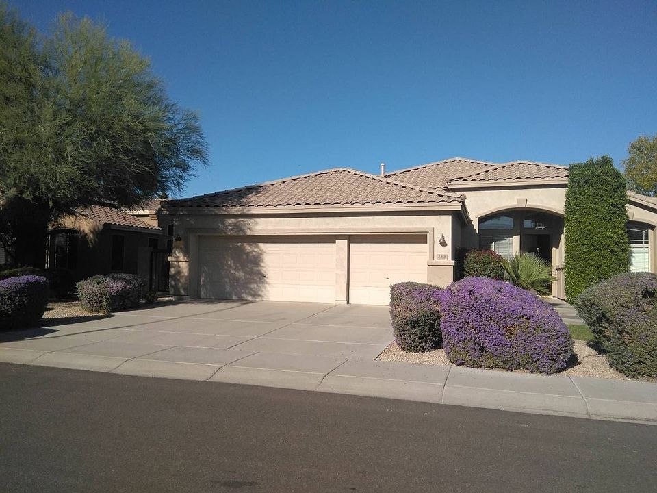 1st image of 682 W Raven Dr