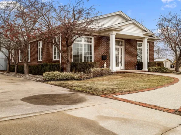 1100 Degurse Ave #1, Marine City, MI 48039