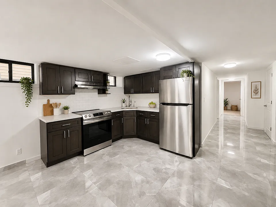 2229 E 7th St #BASEMENT