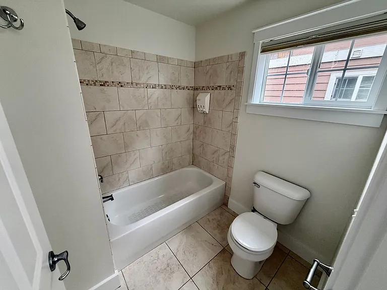 134A 25th Ave E — Photo 15