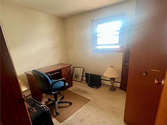 4th image of 64 Lydia Ave