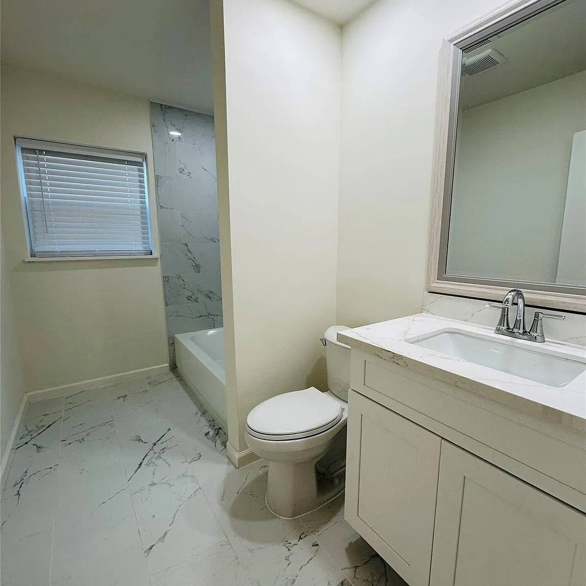 2 bed, 1.5 bath, 1420 sqft, $1,800 — Photo 4
