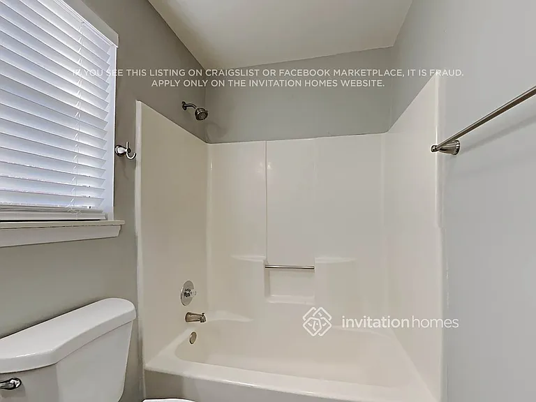 9500 Pondside Ln — Photo 22