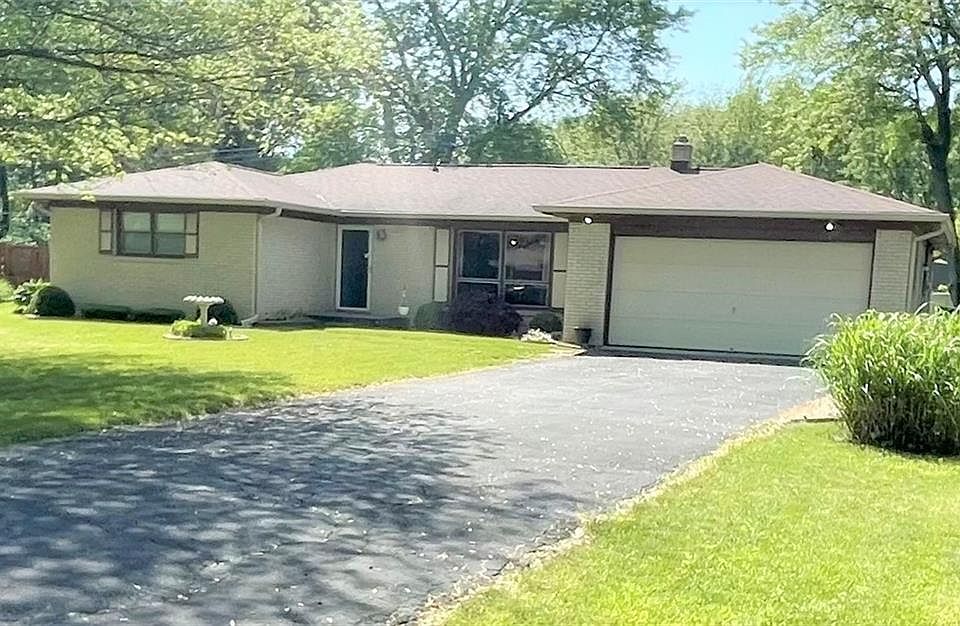 1st image of 12105 Meadow Ln