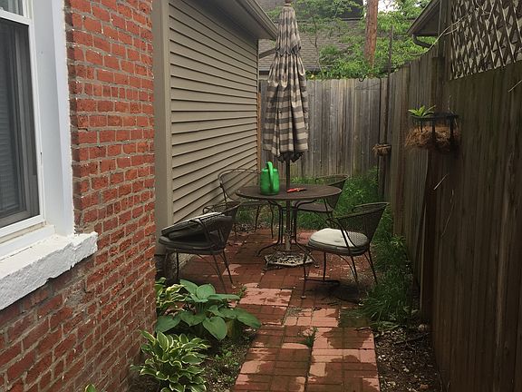 4th image of 444 W 2nd Ave