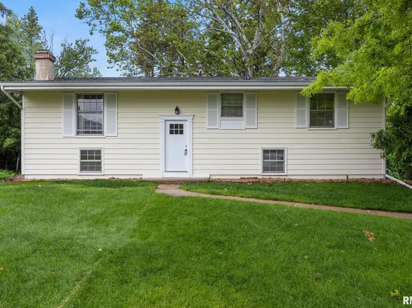 7031 N Patton Ln, Peoria, IL 61614