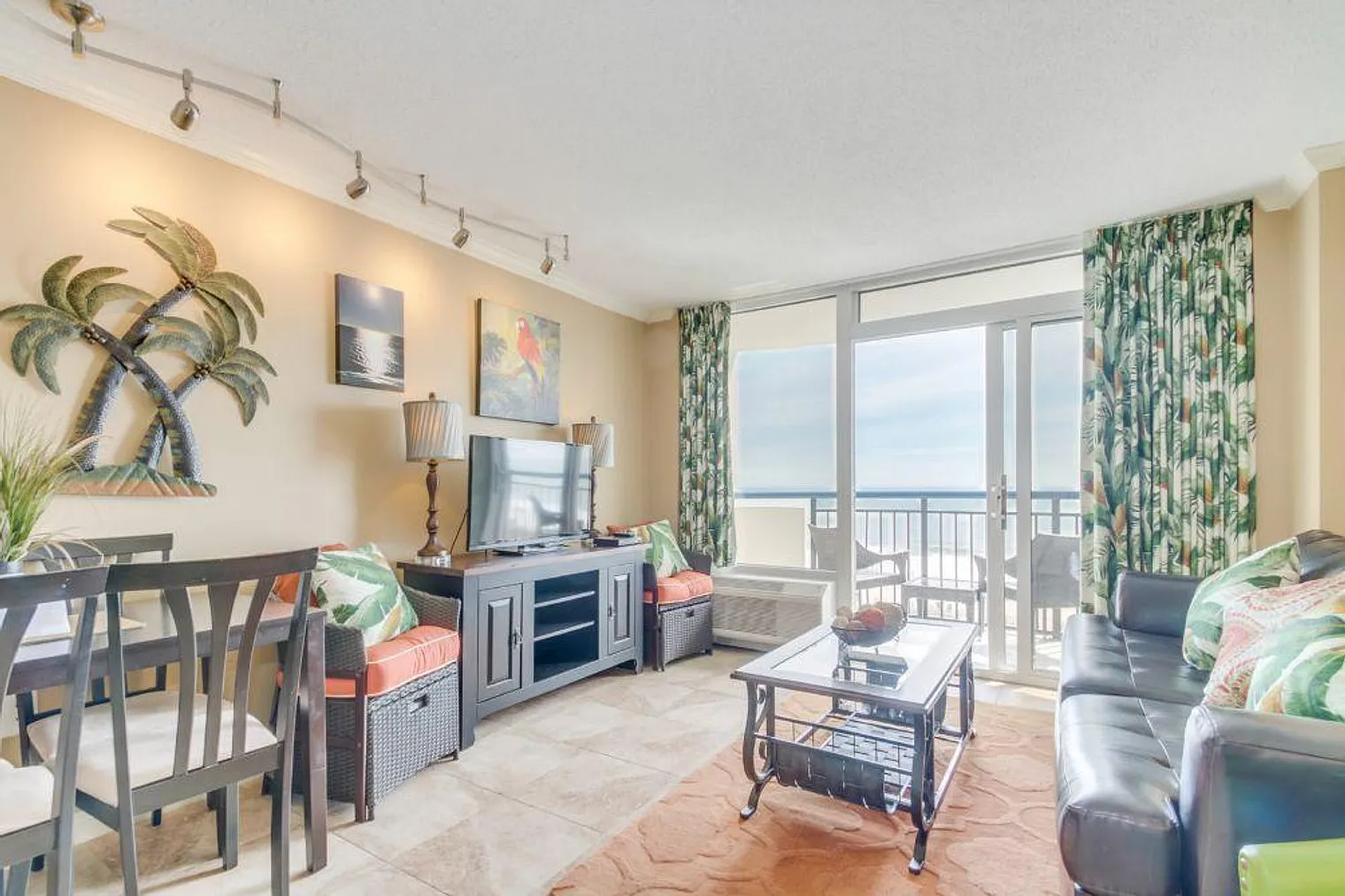 1 bed, 1.0 bath, 645 sqft, $2,849 — Photo 2