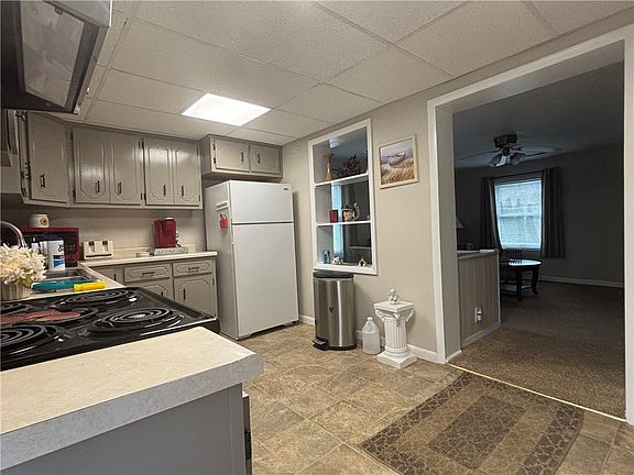 4th image of 364 Messmore Rd