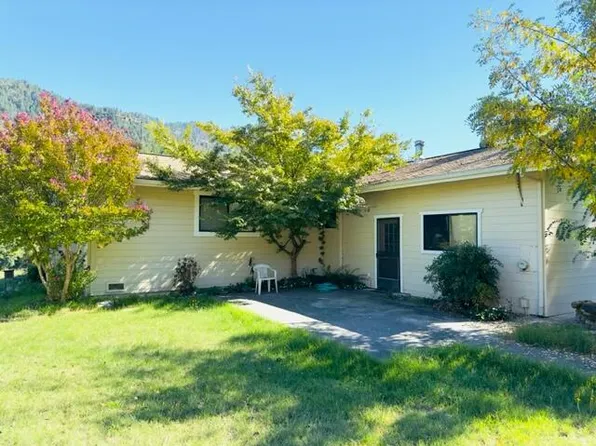 2409 State Highway 96, Willow Creek, CA 95573