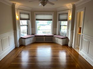 35 Bay State Rd APT 1R, Boston, MA 02215
