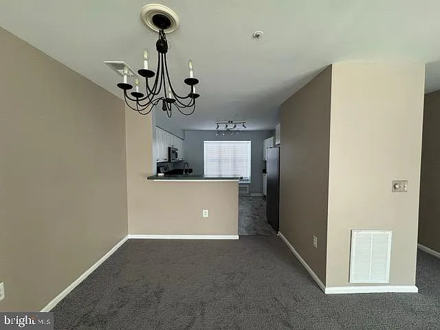 2459 Wentworth Dr — Photo 5