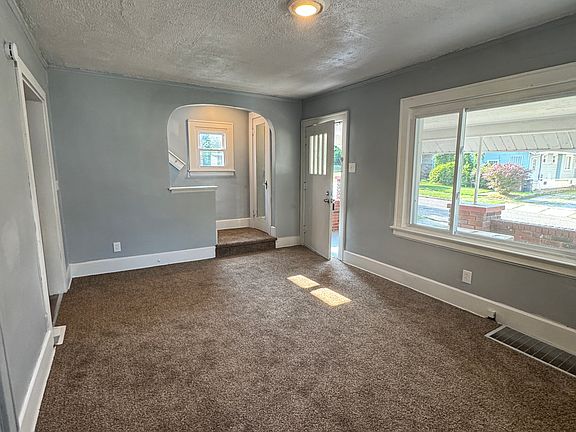 3rd image of 960 McKinley Ave