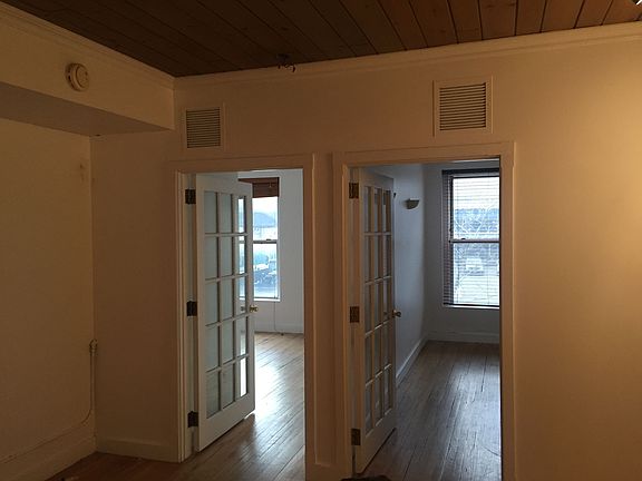 4th image of 134 10th Ave Unit 2