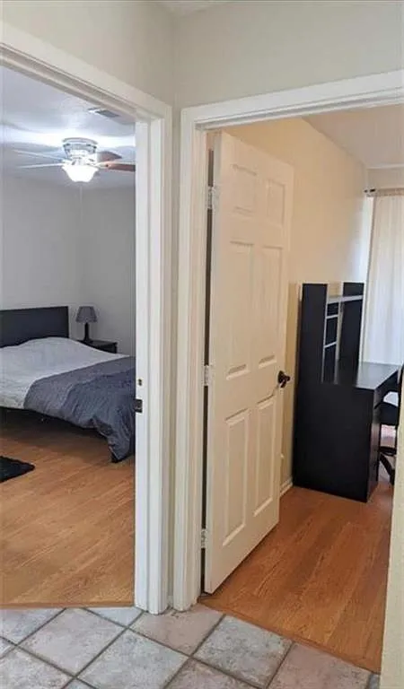 2 bed, 2.0 bath, 864 sqft, $1,350 — Photo 4