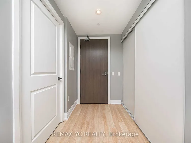251 Jarvis St #806 — Photo 21