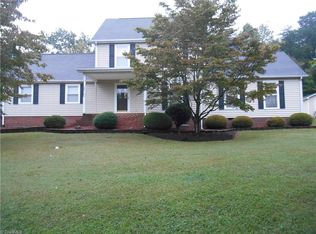 2158 Elizabeth Dr, Mount Airy, NC 27030