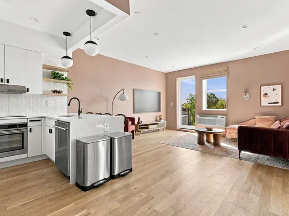 44 Euclid Ave APT 4B, Brooklyn, NY 11208