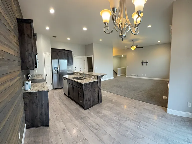 311 S Emery Ln — Photo 8