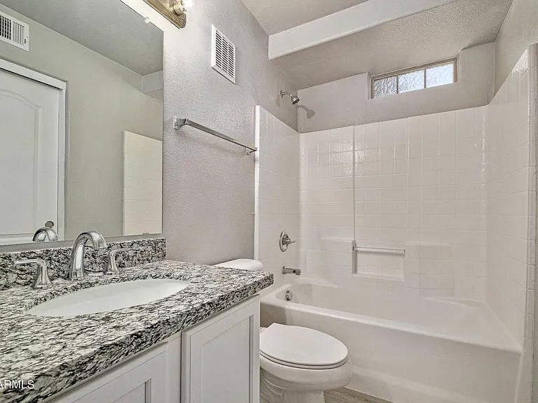 2402 E 5th St #1519 — Photo 11