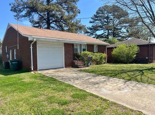 718 Powhatan Pkwy, Hampton, VA 23661