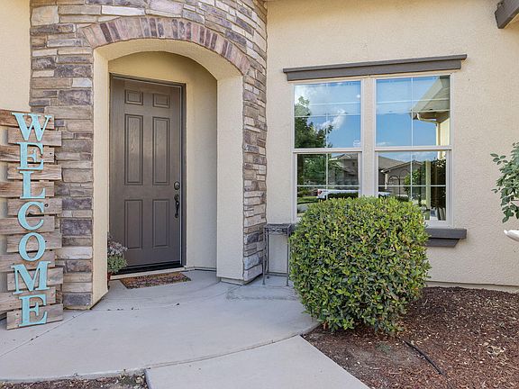5th image of 3072 Cape Canyon Avenue