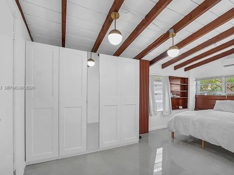 2718 Sherman St — Photo 14