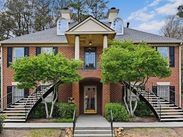 4 Plantation Dr NE #B, Atlanta, GA 30324