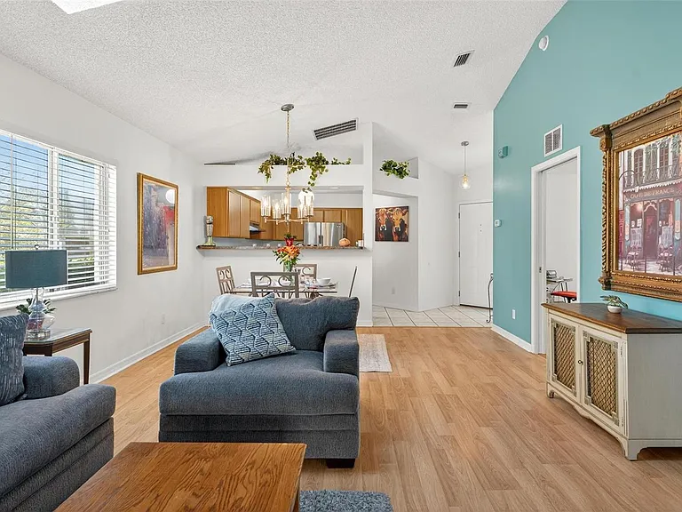 2048 NW 50th Ave — Photo 9
