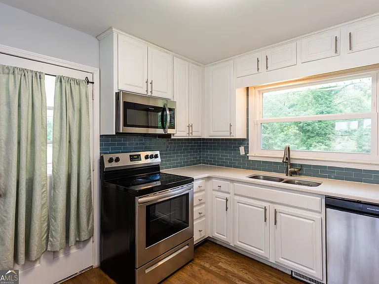 2752 Arrowood Dr #UPSTAIRS — Photo 11