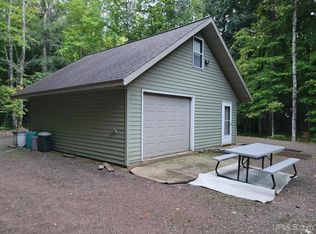 141 Elizabeth Rd, Iron River, MI 49935