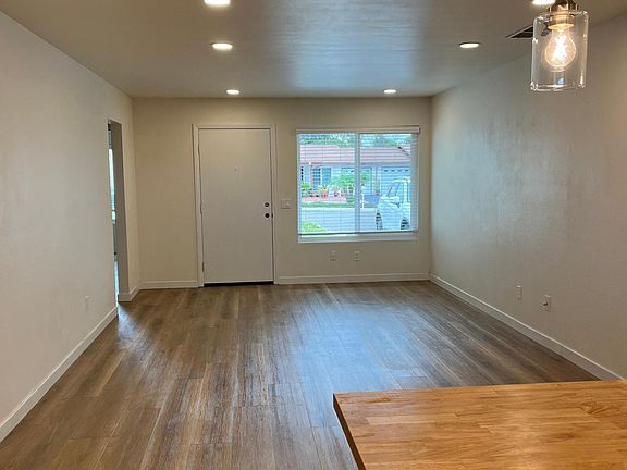 4th image of 1711 Lemon Heights Dr