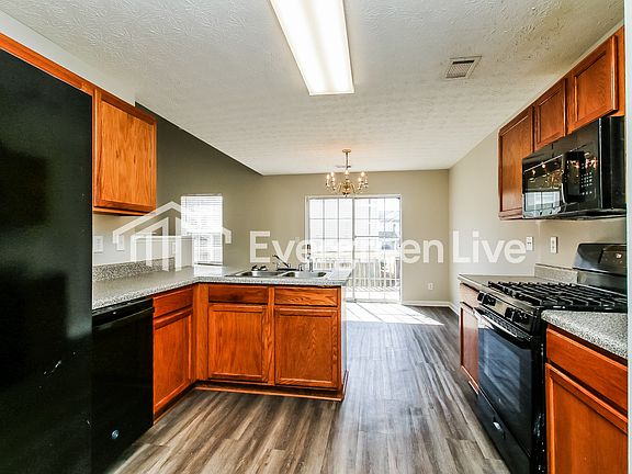 5th image of 130 Birch Rd
